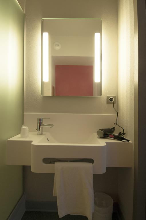 B&B Hotel La Rochelle Beaulieu Puilboreau Zimmer foto